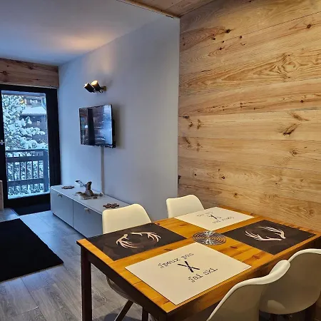 A La Montagne Apartment *
